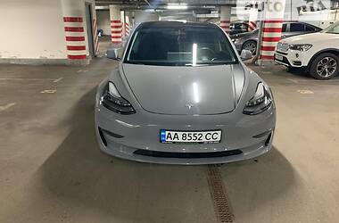 Седан Tesla Model 3 2018 в Киеве