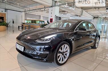 Седан Tesla Model 3 2019 в Киеве