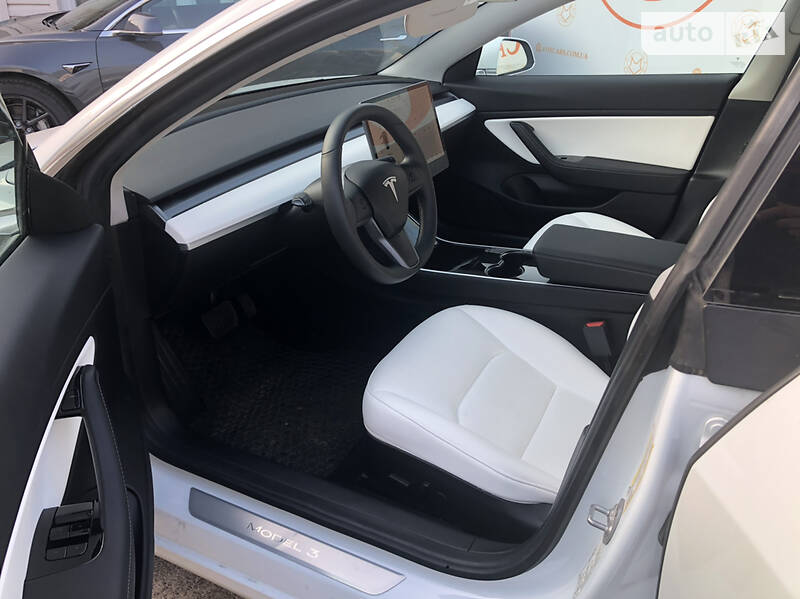 Седан Tesla Model 3 2019 в Києві