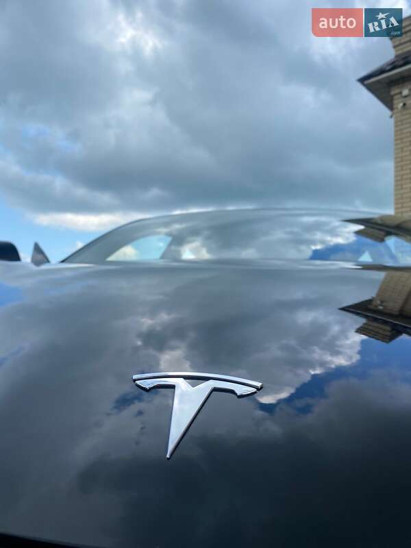 Седан Tesla Model 3 2020 в Харькове