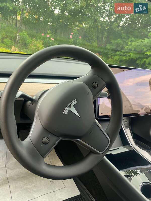 Седан Tesla Model 3 2020 в Харькове