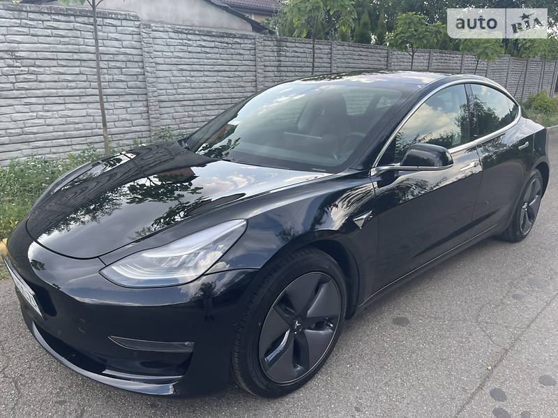 Седан Tesla Model 3 2019 в 