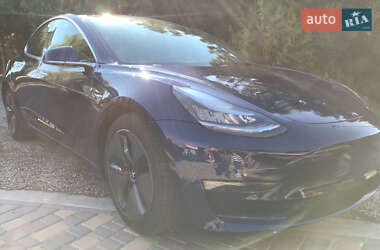 Седан Tesla Model 3 2019 в Черноморске
