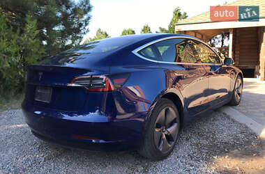 Седан Tesla Model 3 2019 в Черноморске