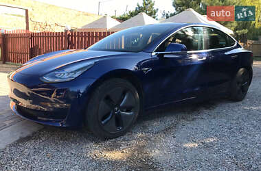 Седан Tesla Model 3 2019 в Черноморске