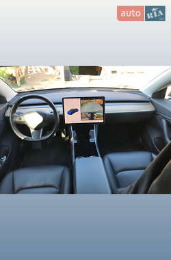 Седан Tesla Model 3 2019 в Черноморске