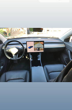 Седан Tesla Model 3 2019 в Черноморске