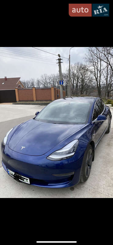 Tesla Model 3 2019