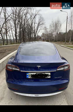 Седан Tesla Model 3 2019 в Сумах