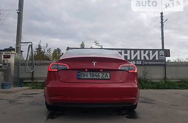 Седан Tesla Model 3 2018 в 