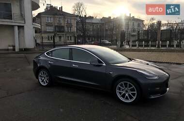 Седан Tesla Model 3 2018 в Одессе