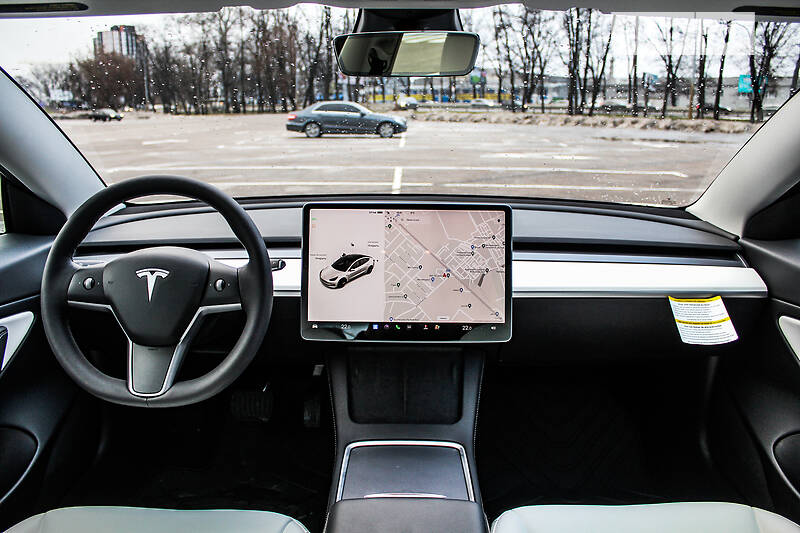 Седан Tesla Model 3 2021 в Киеве фото 20 Седан Tesla Model 3 2021 в Киеве