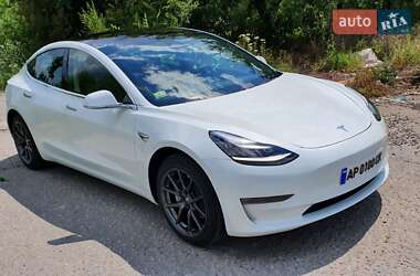 Седан Tesla Model 3 2019 в 