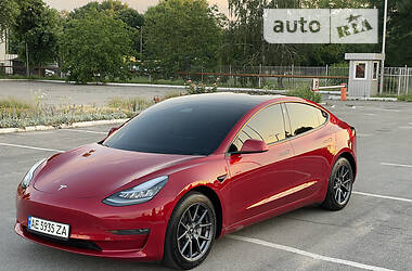 Седан Tesla Model 3 2020 в Кропивницком