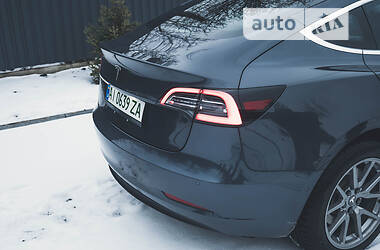 Седан Tesla Model 3 2018 в Кропивницком