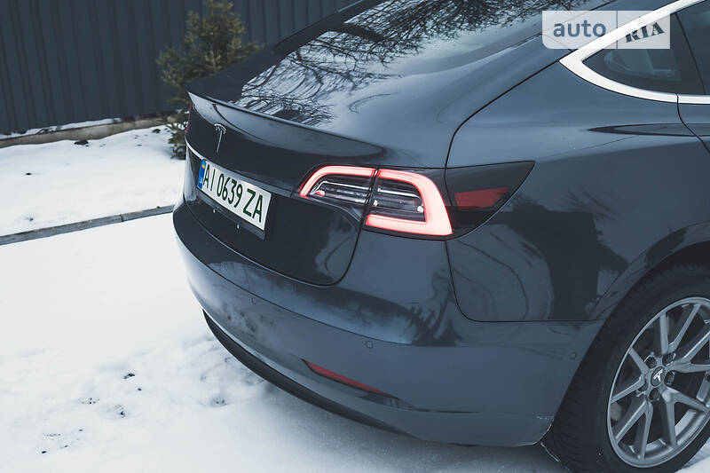 Седан Tesla Model 3 2018 в Кропивницком