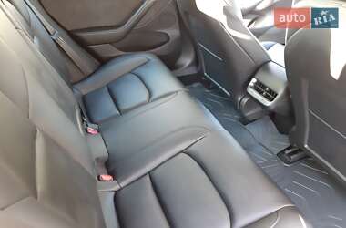 Седан Tesla Model 3 2021 в Запорожье
