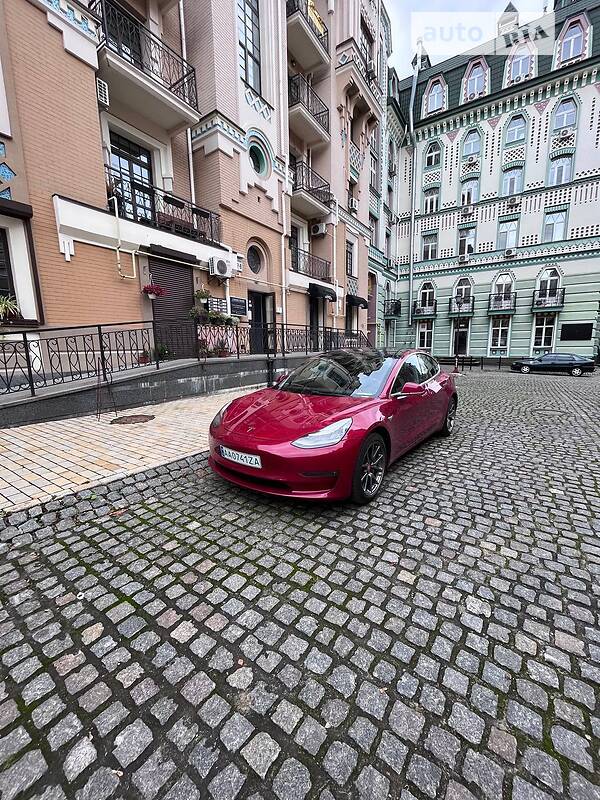 Седан Tesla Model 3 2019 в Києві