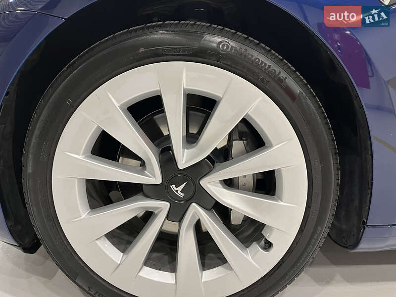 Седан Tesla Model 3 2018 в Киеве
