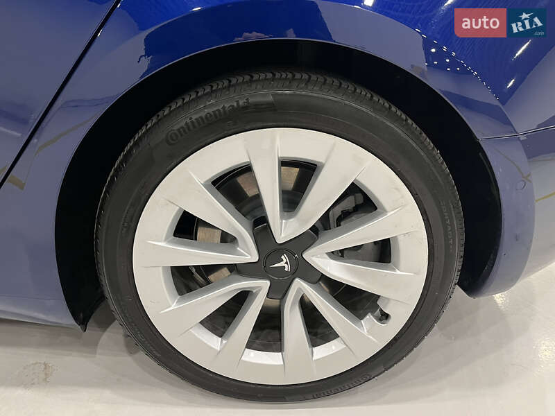 Седан Tesla Model 3 2018 в Киеве