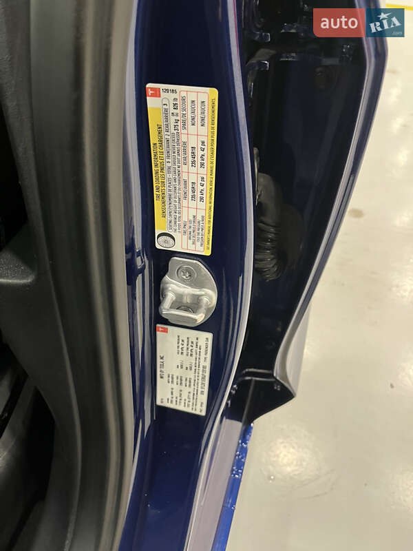 Седан Tesla Model 3 2018 в Киеве