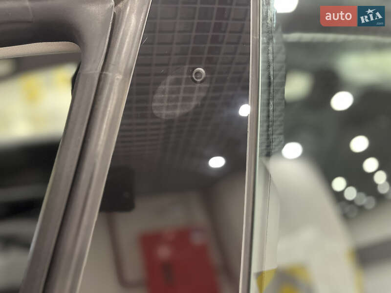 Седан Tesla Model 3 2018 в Киеве