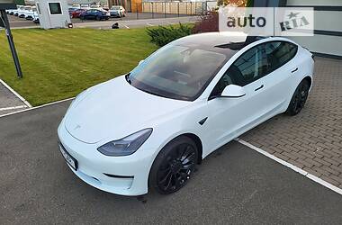 Седан Tesla Model 3 2022 в Києві