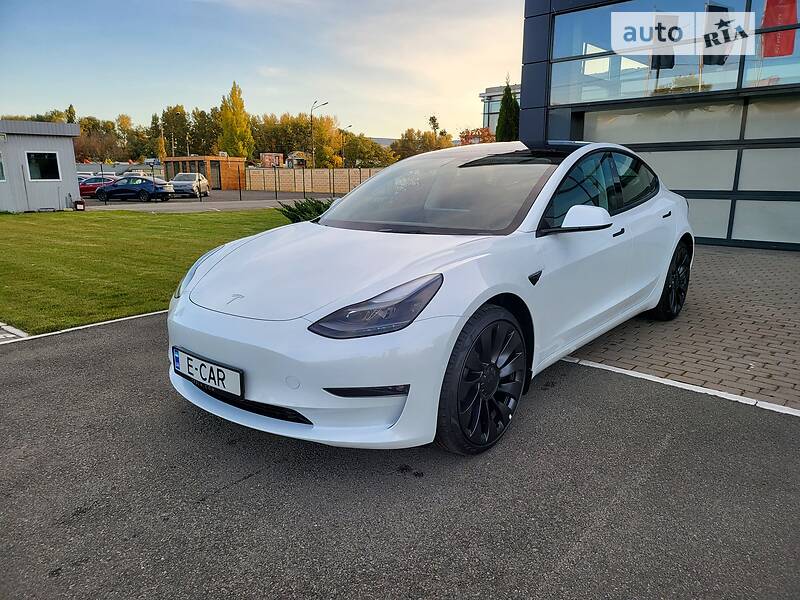 Tesla Model 3 2022