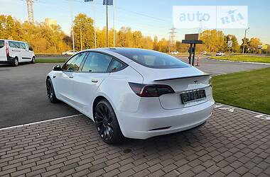 Седан Tesla Model 3 2022 в Києві