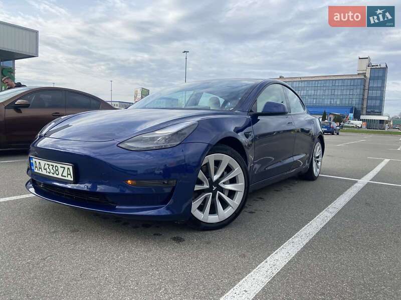 Tesla Model 3 2020