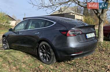 Седан Tesla Model 3 2019 в Чернівцях