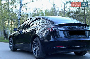 Седан Tesla Model 3 2018 в Львове