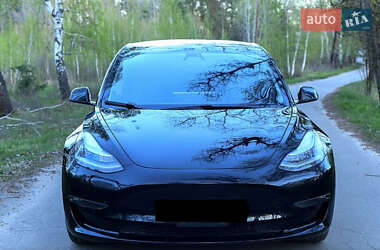 Седан Tesla Model 3 2018 в Львове Седан Tesla Model 3 2018 в Львове