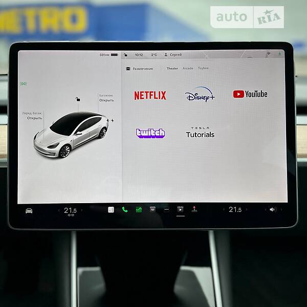 Седан Tesla Model 3 2020 в Ровно