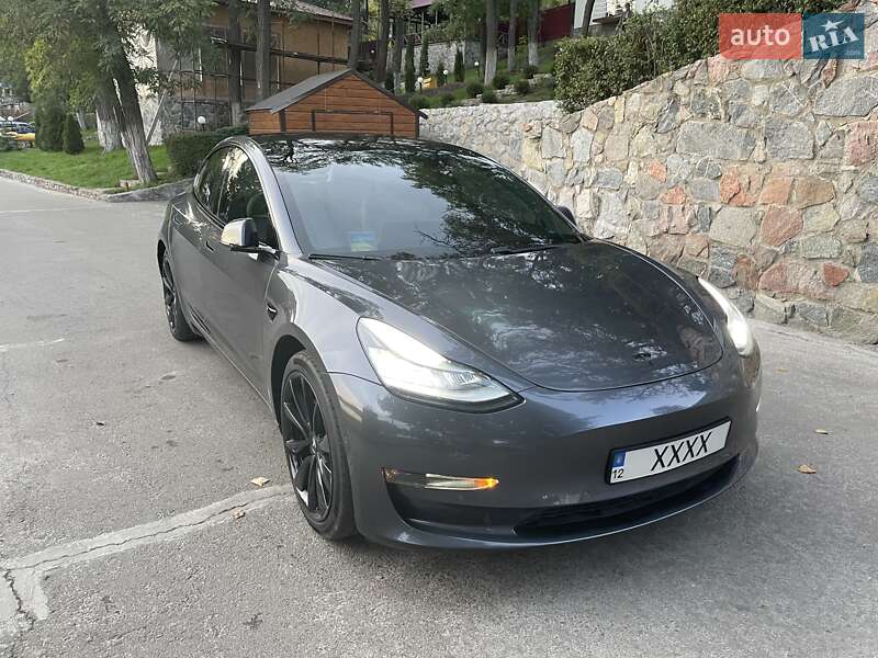 Седан Tesla Model 3 2018 в Кропивницком