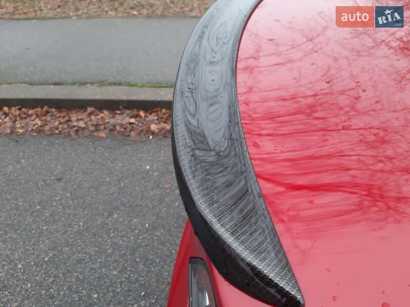Седан Tesla Model 3 2019 в Запоріжжі