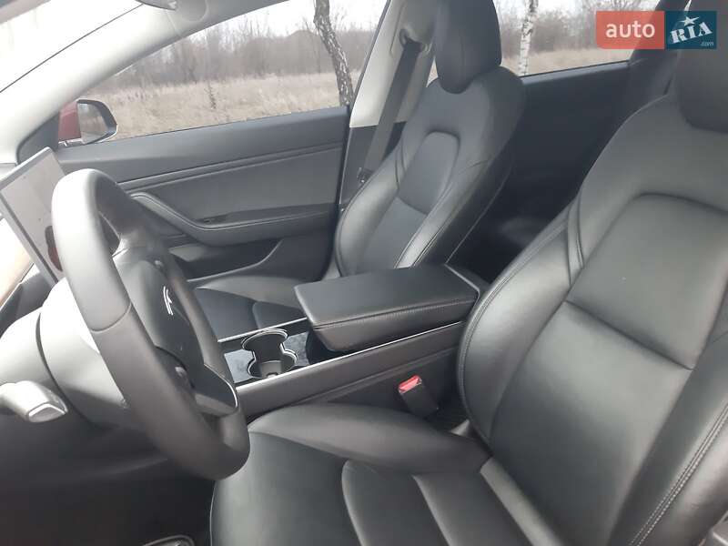 Седан Tesla Model 3 2019 в Запоріжжі