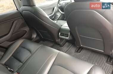 Седан Tesla Model 3 2019 в Запоріжжі