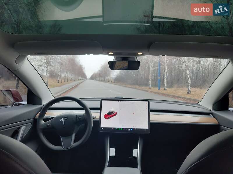 Седан Tesla Model 3 2019 в Запоріжжі