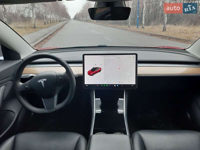 Седан Tesla Model 3 2019 в Дніпрі