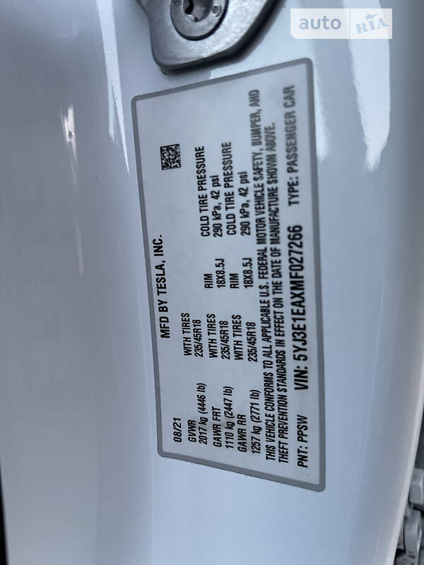 Седан Tesla Model 3 2021 в Львове