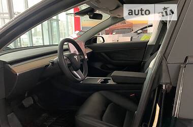 Седан Tesla Model 3 2021 в Одесі