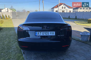 Седан Tesla Model 3 2019 в Долине