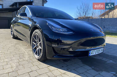 Седан Tesla Model 3 2019 в Долине