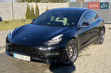 Седан Tesla Model 3 2019 в Долине