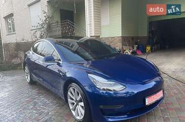 Седан Tesla Model 3 2020 в Львові