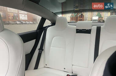 Седан Tesla Model 3 2019 в Києві