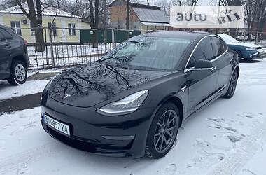 Ліфтбек Tesla Model 3 2018 в Полтаві