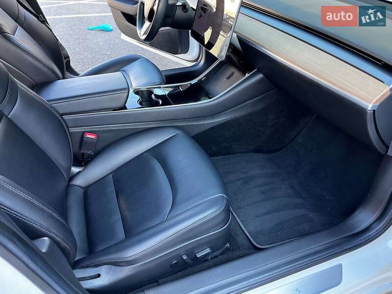 Седан Tesla Model 3 2018 в Одессе фото 4 Седан Tesla Model 3 2018 в Одессе