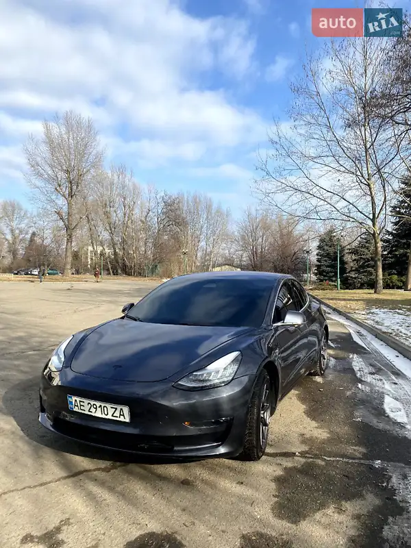 Седан Tesla Model 3 2018 в 